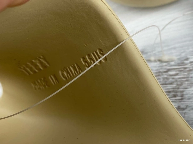 FW6345 Adidas Bone Yeezy Slide 0828